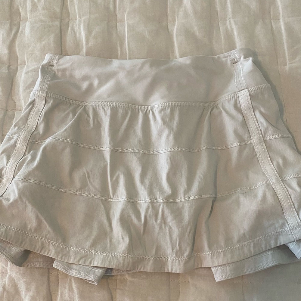 white lululemon tennis skirt